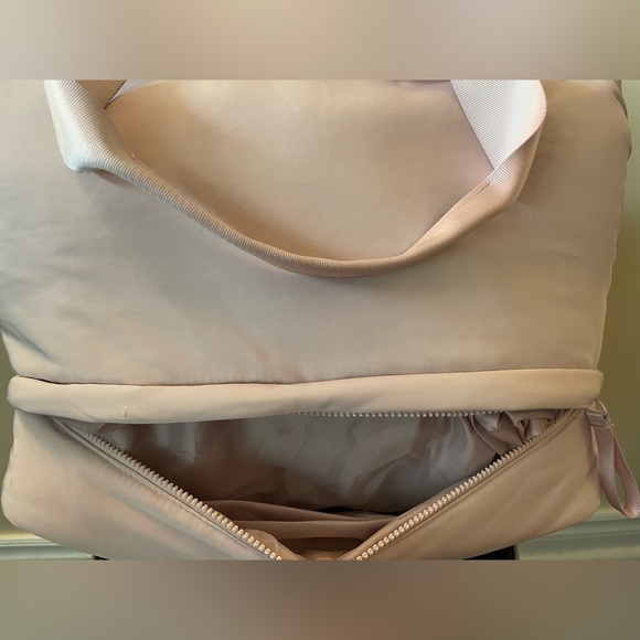 Pale Pink Travel Shoulder Bag - Picture 5 of 5